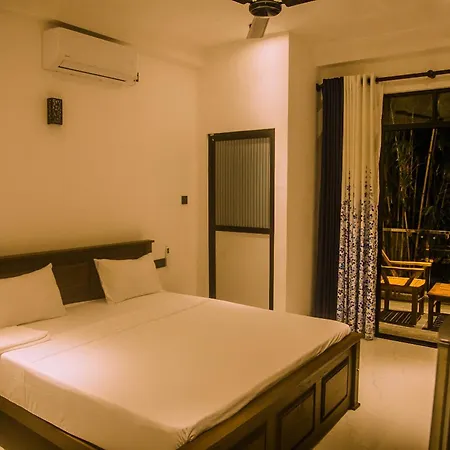 Mirissa Breeze Hotel Exterior photo