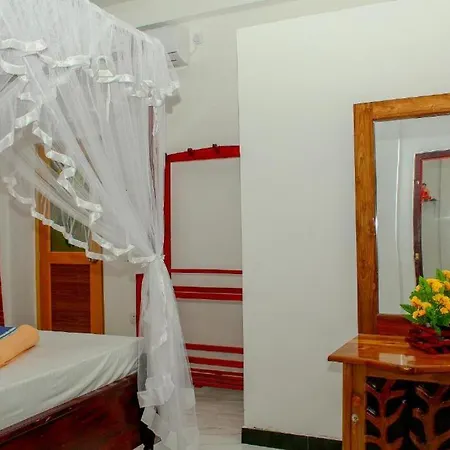 Mirissa Breeze Hotel Exterior photo